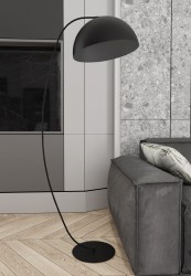 Lampa ARCOS czarna eleganckie oświetlenie do salonu i sypialni przy sofie.jpg