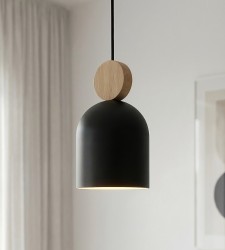 Lampa wisząca Mesi 1 Czarna do sypialni jako oświetlenie przy łóżku.jpg