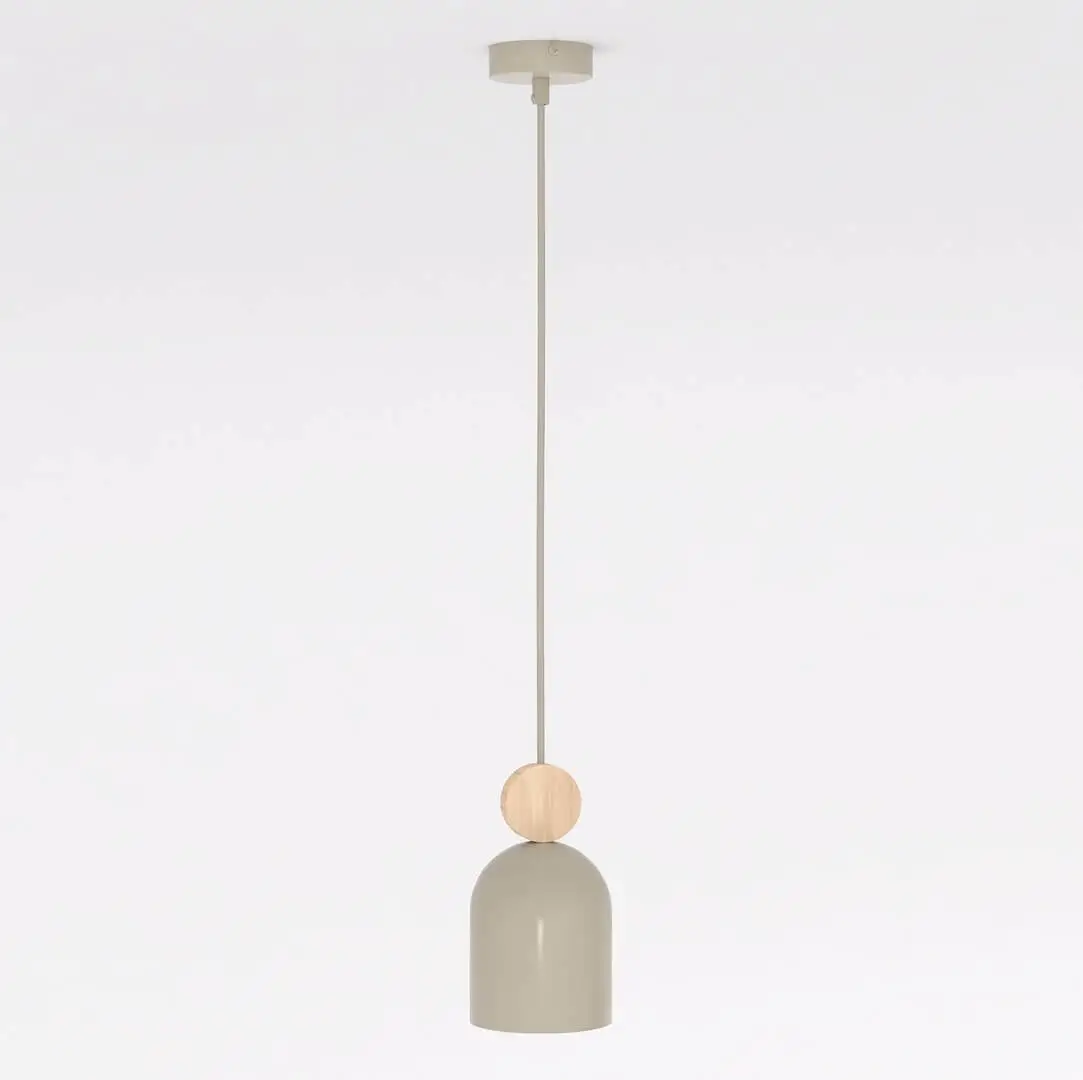 Lampa-wisząca-Mesi-1-Mocca-z-drewnem-w-stylu-japandi-do-jadalni.webp