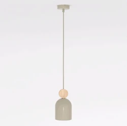 Lampa-wisząca-Mesi-1-Mocca-z-drewnem-w-stylu-japandi-do-jadalni.webp