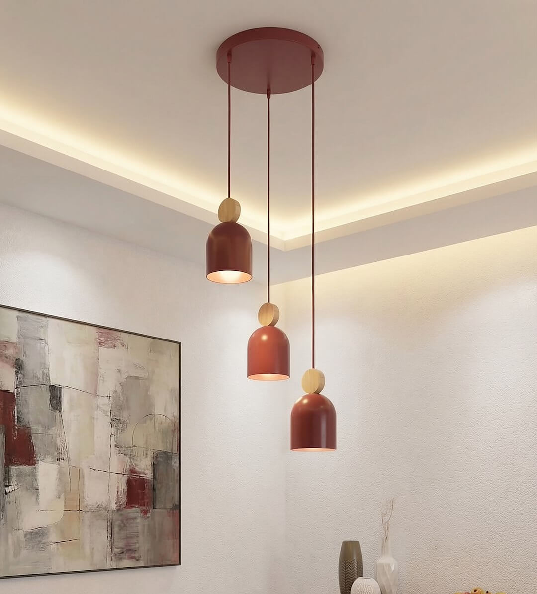 Designerska lampa wisząca Mesi 3 Burgund nad wyspę kuchenną w nowoczesnym wnętrzu..jpg