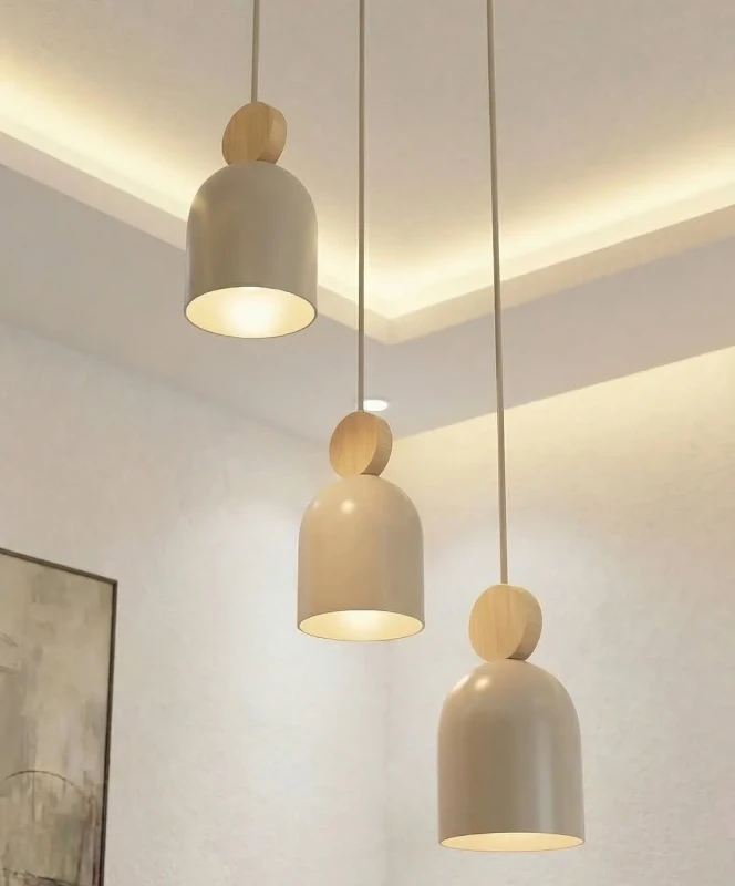 Mesi-3-Mocca-potrójna-lampa-wisząca-nad-wyspę-kuchenną.webp