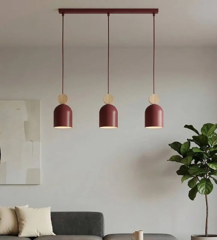 Mesi-3-Burgund-lampa-wisząca-z-trzema-kloszami-do-jadalni-nad-stół.webp