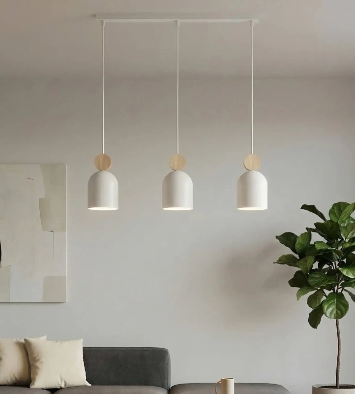 Mesi-3-White-–-podłużna-lampa-wisząca-trzy-klosze-nad-stół-w-jadalni.webp