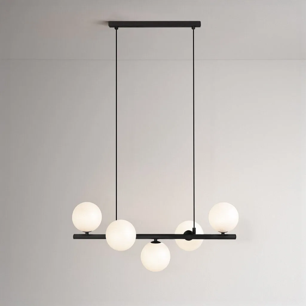 Ardi-Black-5-czarna-lampa-wisząca-z-pięcioma-białymi-kloszami.webp