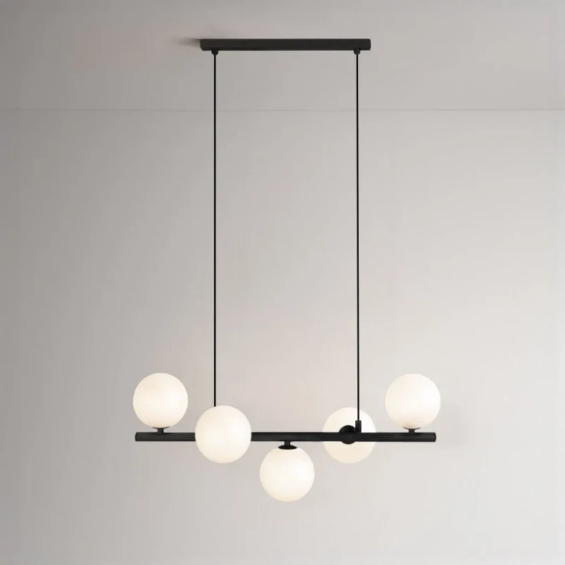 Ardi-Black-5-czarna-lampa-wisząca-z-pięcioma-białymi-kloszami.webp
