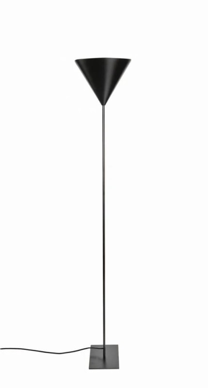 konko-podlogowa-lampa-stojaca-kolor-jet-black