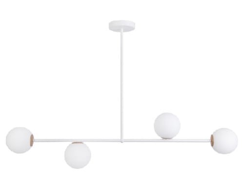 Sufitowa lampa wisząca pozioma w kolorze  białym mleczne  klosze Gama 4.jpg