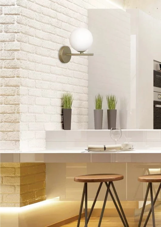 kinkiet w kolorze mosiądzu Kama aranżacja.jpg