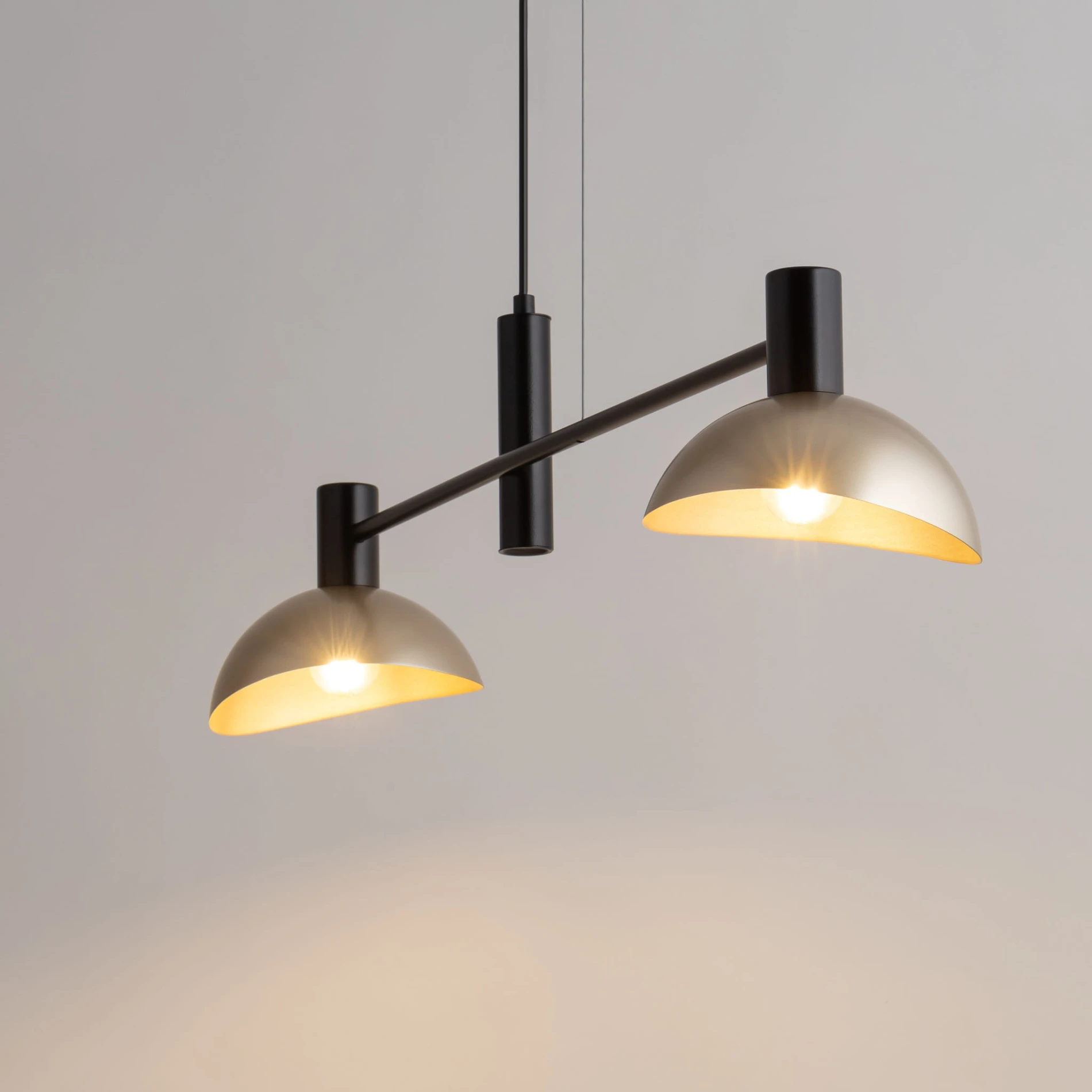 Lampa wisząca nowoczesna, czarno-złota - Artis 2 - eleganckie oświetlenie do sypialni (2).jpg