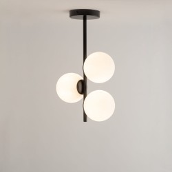 Pionowa lampa sufitowa, trzy białe klosze Koral 5 33638 (2).jpg