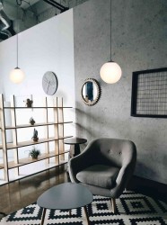 Pojedyncza lampa wisząca, mleczna kula 30cm - Savoy 30 aranżacja.jpg