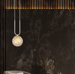 Glam 1 White - lampa wisząca glamour, klosz bursztynowy - aranżacja.jpg