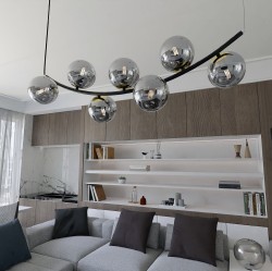 Ritz 7 Grafit - żyrandol szklane kule, oświetlenie salonu wizuaalizacja.jpg