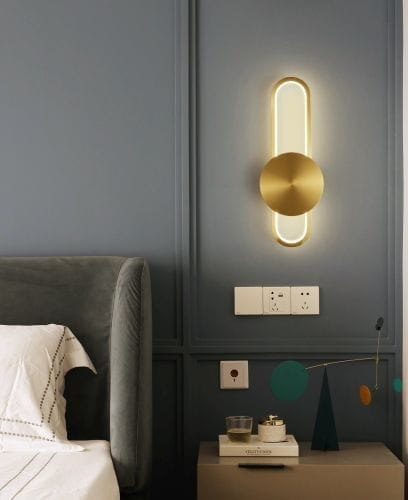 Arya Brass 40 - kinkiet nowoczesny LED, jasny mosiądz aranżacja (2).jpg