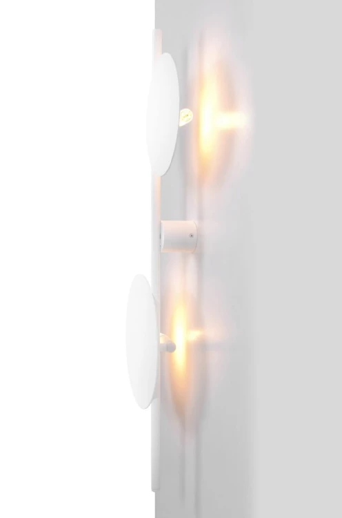 Pero 2 – designerski kinkiet, kolor biały, wysokość 81cm, dwa klosze żarówki.jpg