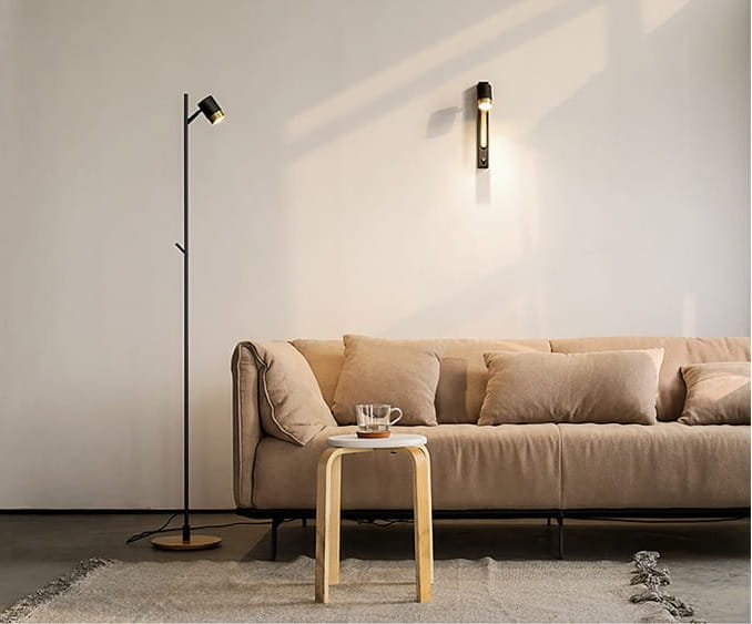 ladas kinkiet czarny - regulowany, żarówka LED G10 aranżacja.jpg