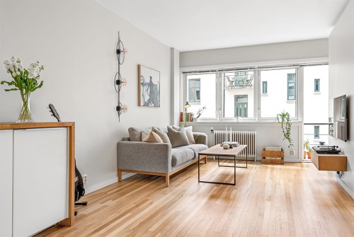 lampa ścienna, duży kikiet trzy klosze Corso 3, klosze bursztynowe aranżacja.jpg