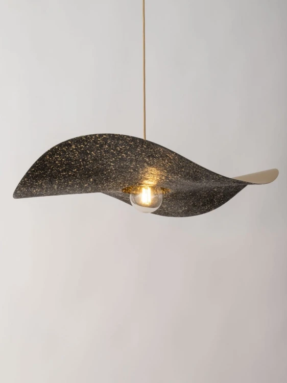 Lampa wisząca  nowoczesna Kapello złoto-czarna  wnętrze lampy (2).jpg