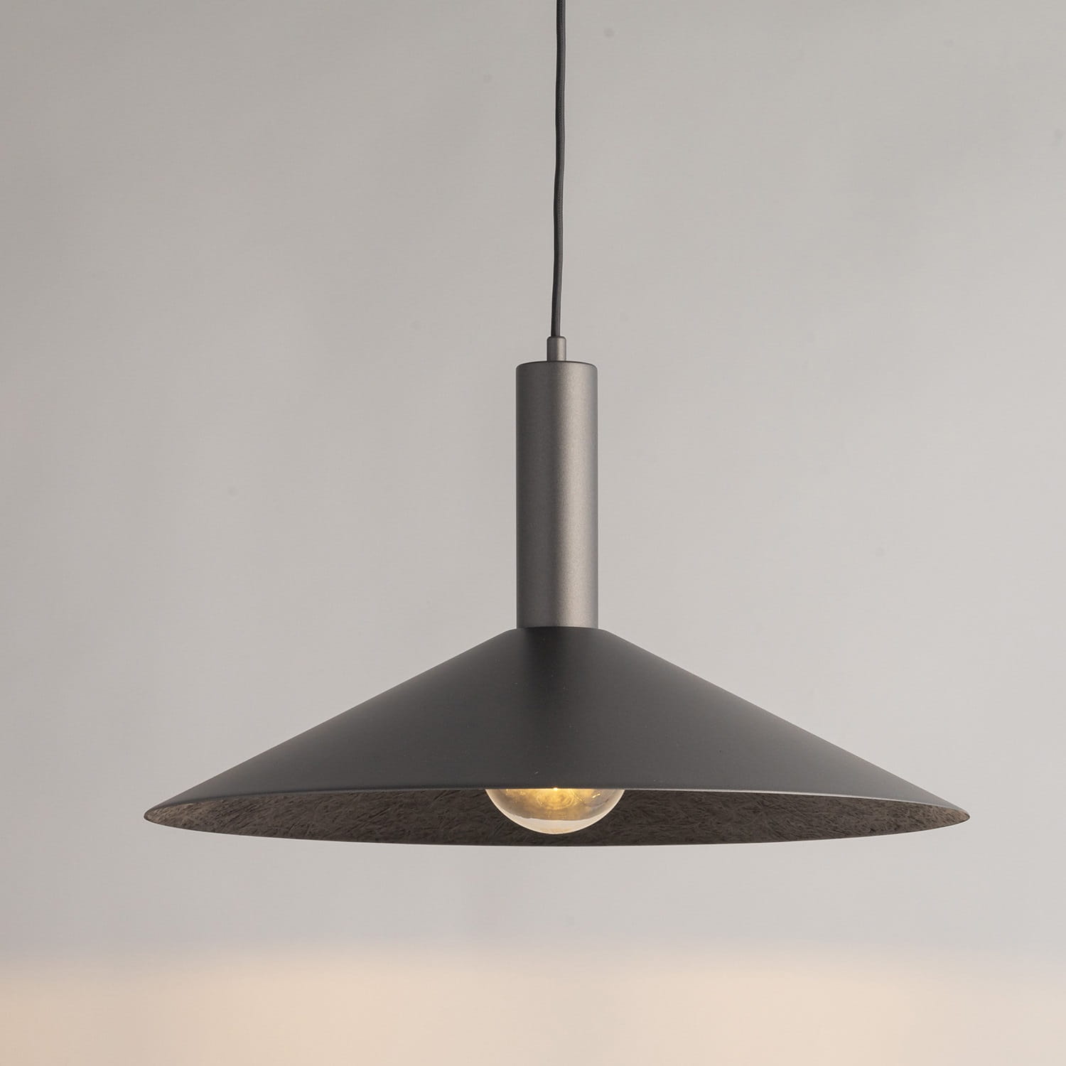 Capri 50 srebrna lampa wisząca, oświetlenie lustra w łazience, kolor srebrny klosz.jpg