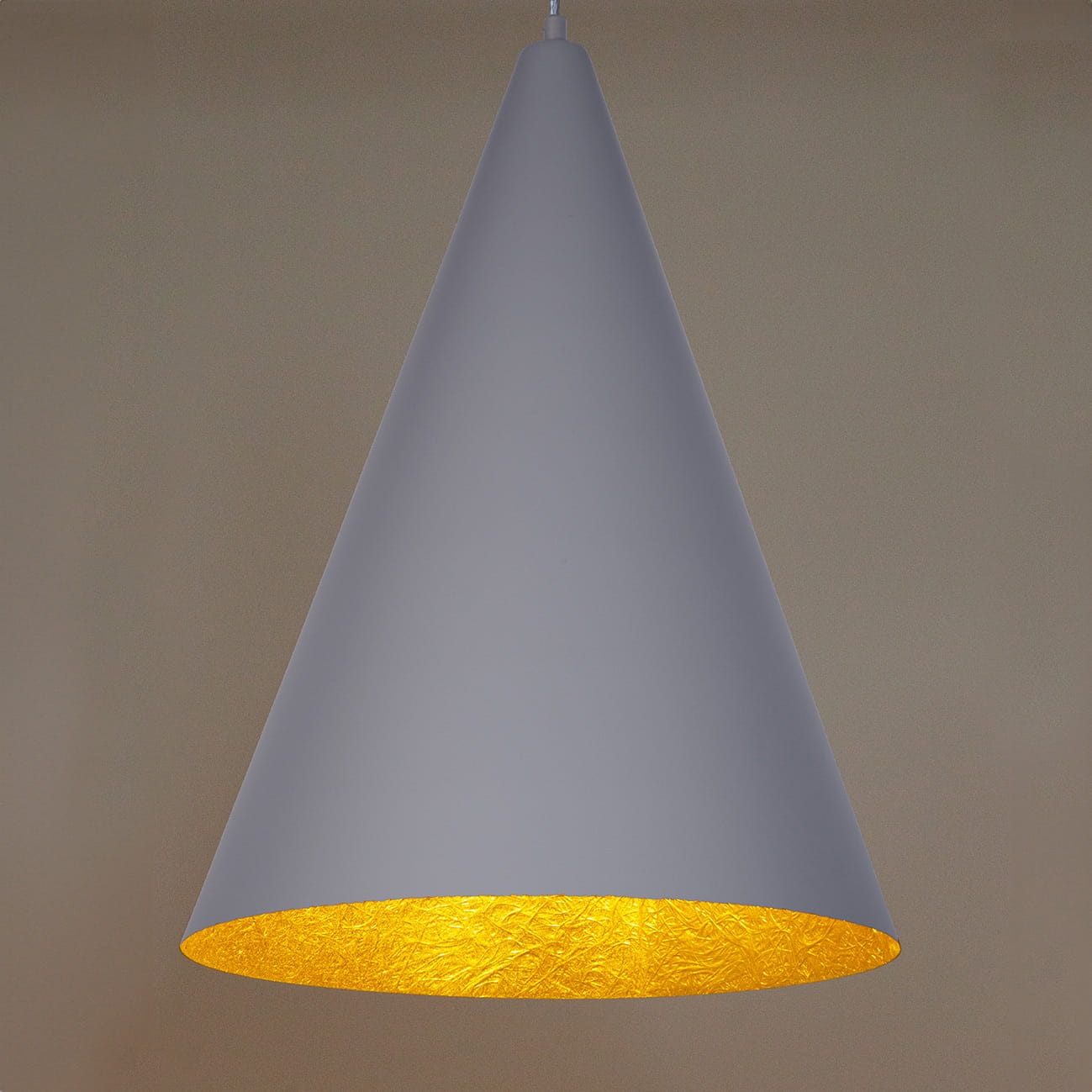 Vesuvio 35 szaro złota lampa wisząca do nowoczesnych wnetrz środek.jpg