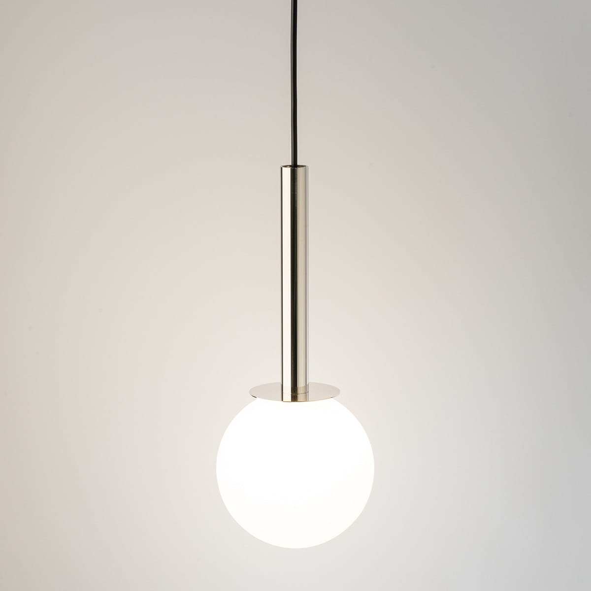 DAISY 1 srebrny biały lampa wiszaca do sypialni pojedynczy klosz świecąca.jpg