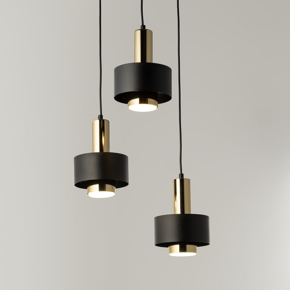 RIF LUX 3 KOŁO czarny złoty 40721.jpg