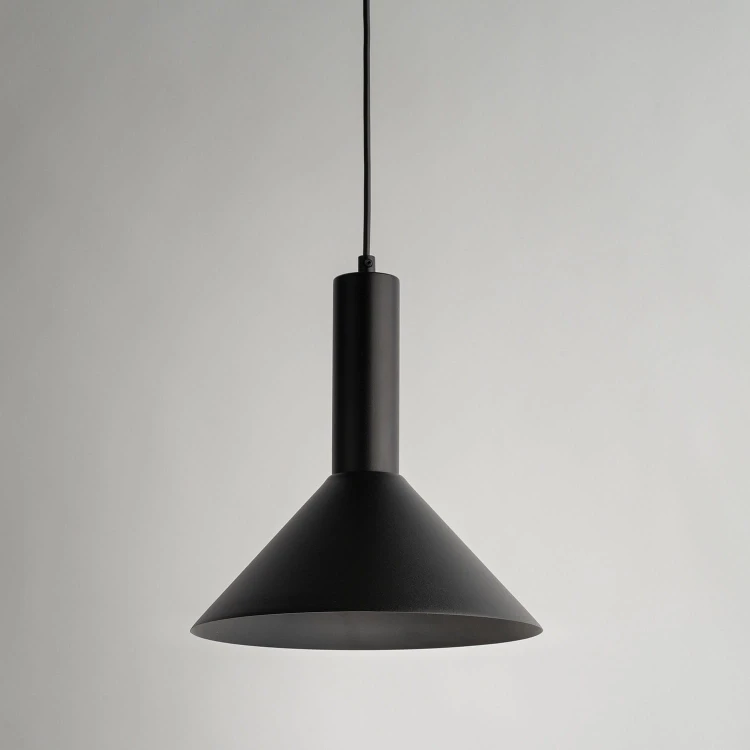 VITRUM zwis stożek czarny- lampa wiszaca industrialna w nowoczesnym stylu klos (2).jpg