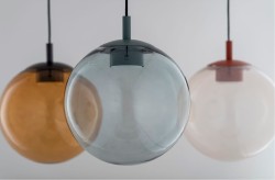 kolor kloszy lamp wiszących Sacramento.jpg