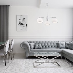 Srebrny żyrandol klasyczny Marbella 3 Chrom z trzema szklanymi kloszami – elegancka lampa sufitowa do salonu, jadalni lub kuchni w stylu glamour, art deco i shabby chic. Stylowy żyrandol z chromowany aranżacja.jpg