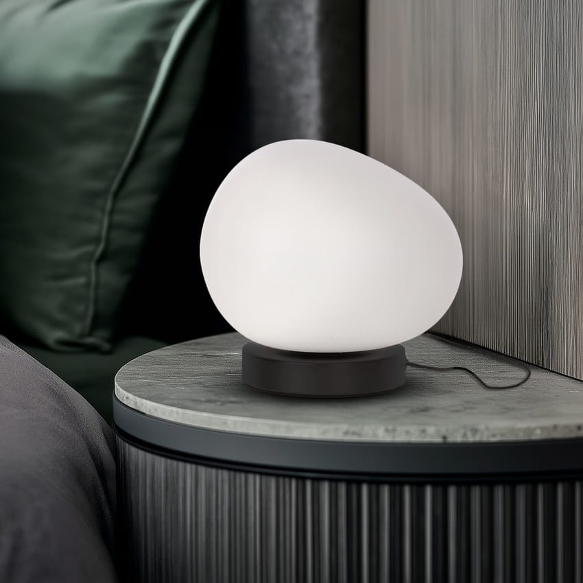 Lampa stołowa Stones 30 – skandynawski design z naturą w tle, lampka nocna do sypialni aranżacja