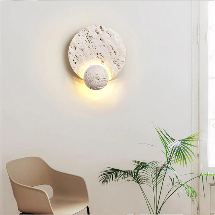 kinkiet z trawertynu Natural oświetlający salon – nastrojowe oświetlenie LED 4W z naturalnego kamienia.jpg