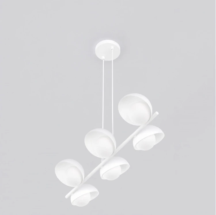 Designerska biała lampa Boom 6 oświetlenie sufitowe z regulacją wysokości.jpg