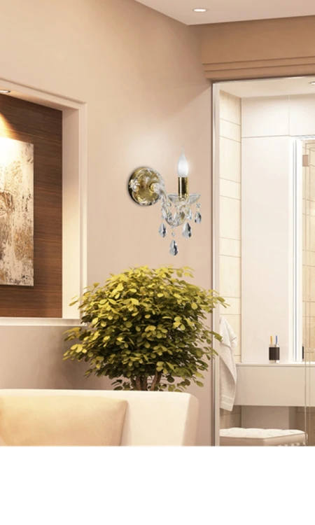 Złoty kinkiet kryształowy Maria Teresa w stylu glamour.jpg