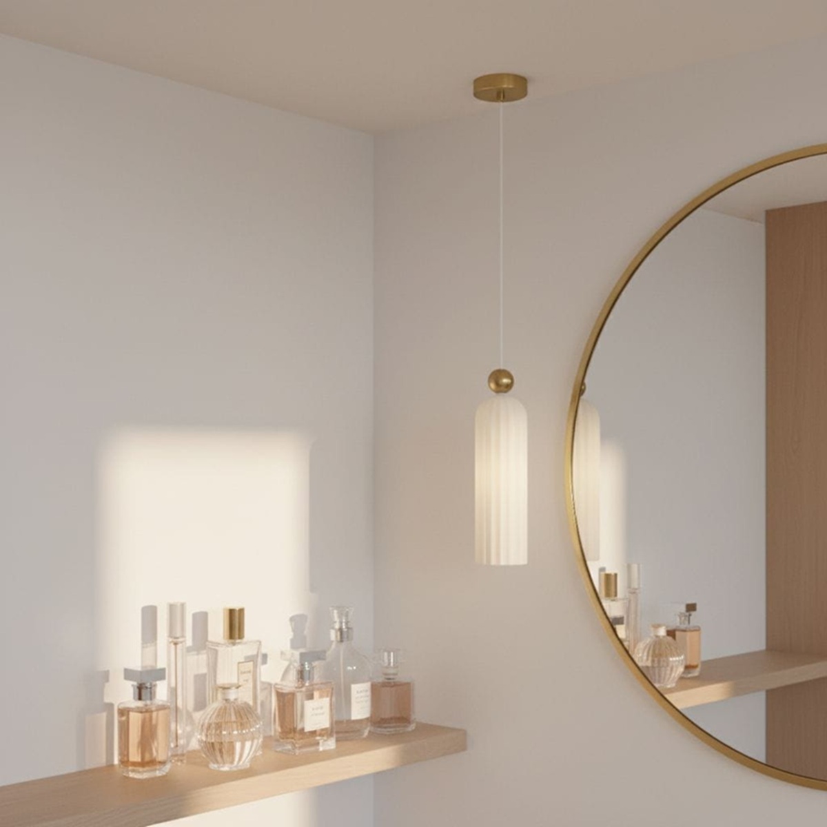 Venesia lampa wisząca – ryflowane szkło mrożone i mosiężne detale, oświetlenie lustra w łazience.jpg