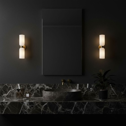 Złoty kinkiet Venesia z podwójnym szklanym kloszem w kolorze białym.jpg